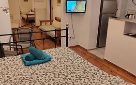 Cosy Open Large Studio By Roman Ruins Helexpo